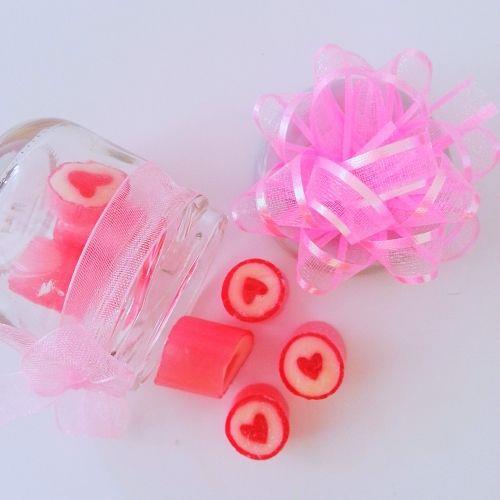 24 ADET CICEKLI KURDELELİ KAVANOZ PEMBE KALP LOLLY ŞEKER 83