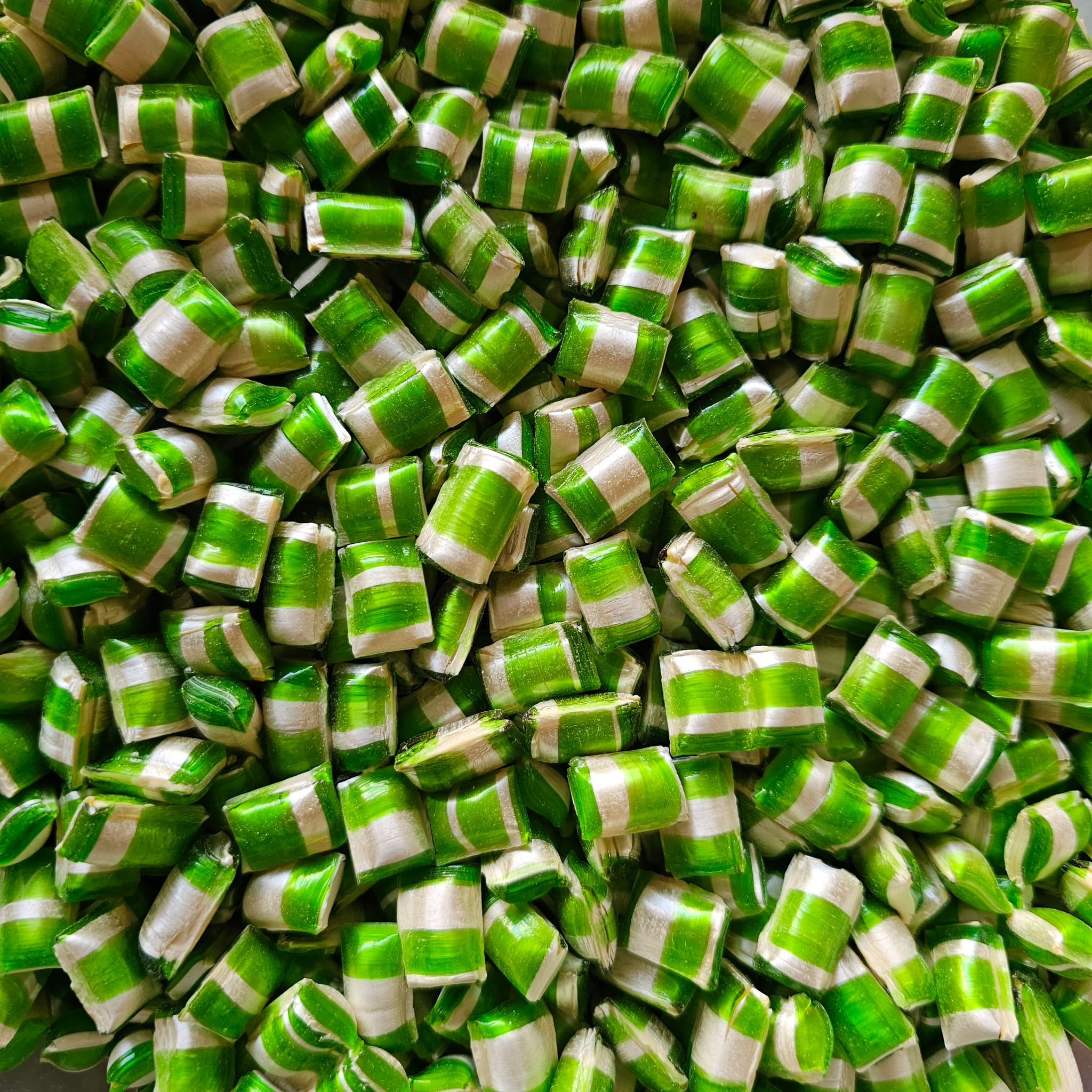 YEŞİL BEYAZ AKİDE ŞEKERİ 250 gr.