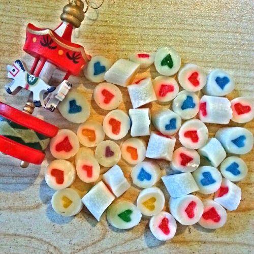 BEYAZ ÇOK RENKLİ KALP LOLLY  TROPİK MEYVE AROMALI 250 GR