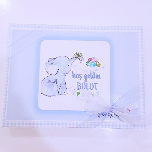 İsim Etiketli Madlen Erkek Bebek Çikolatası 48 Adet Kutulu Madlen EC32