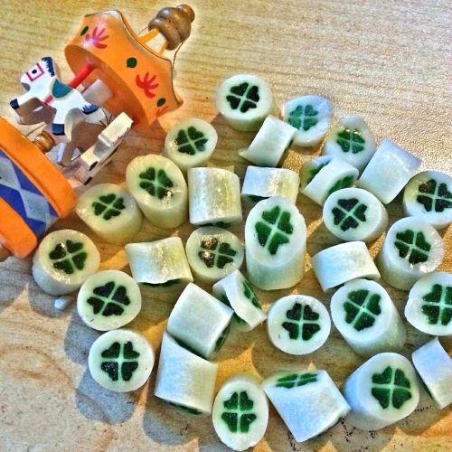 YONCA LOLLY TROPİK MEYVE AROMALI 250 GR