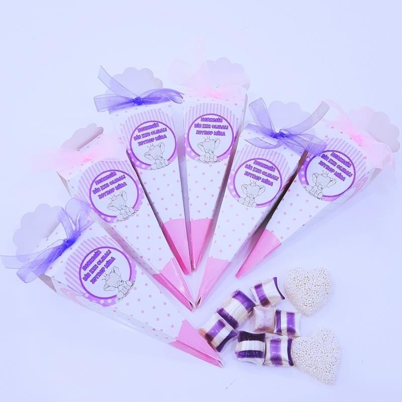 50 ADET KURDELELİ ETİKETLİ KÜLAHLI KIZ BEBEK MEVLÜT ŞEKERİ 35 gr M14