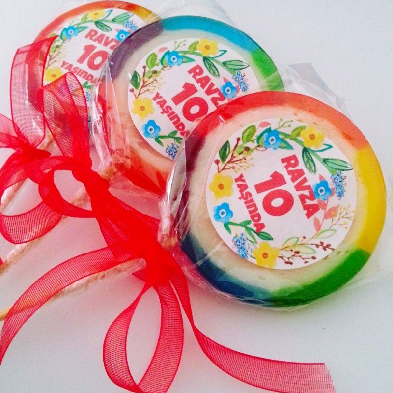 12 ADET ETİKETLİ KURDELELİ GÖKKUŞAĞI PAPATYA LOLLY LOLİPOP ŞEKER LL08