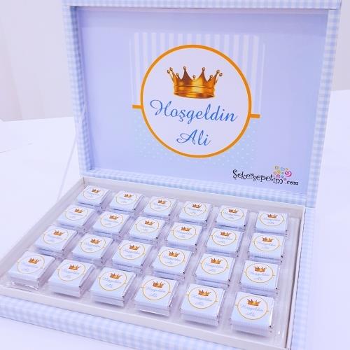 BEBEĞİNİZE ÖZEL KUTULU ERKEK BEBEK ÇİKOLATASI 48 ADET MADLEN  EC06