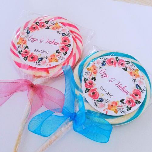 24 ADET ETİKETLİ KURDELELİ LOLİPOP NİKAH ŞEKERi L50