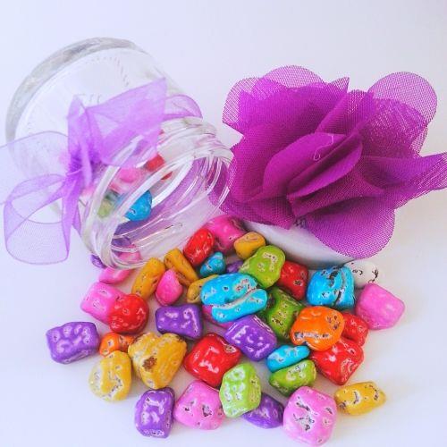 24 ADET MOR ÇİÇEKLİ KURDELELİ KAVANOZLU ÇAKIL TAŞI BEBEK ŞEKERİ 95