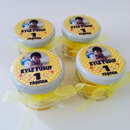 24 ADET FOTOĞRAF ETİKETLİ KURDELELİ KAVANOZ LİMON LOLLY ŞEKER 68