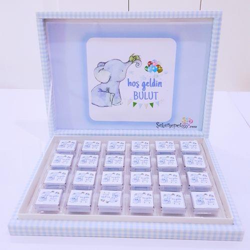 İsim Etiketli Madlen Erkek Bebek Çikolatası 48 Adet Kutulu Madlen EC32