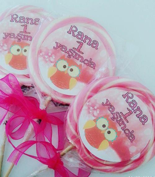 24 Adet ETİKETLİ KURDELELİ LOLİPOP ŞEKER VE ÇUBUKLU MARSHMALLOW L33