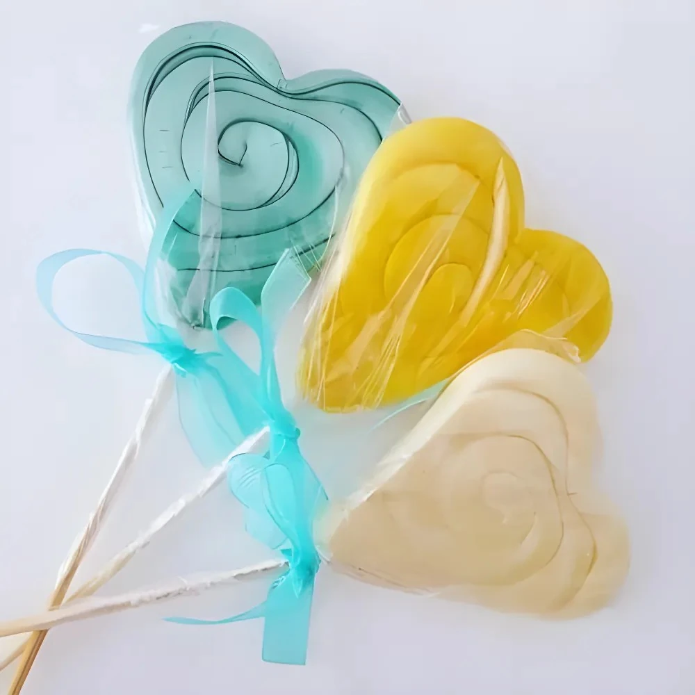 24 Adet Kurdeleli  Kalp Lolipop Şekeri Sarı, Nil Yeşili ve Beyaz L21