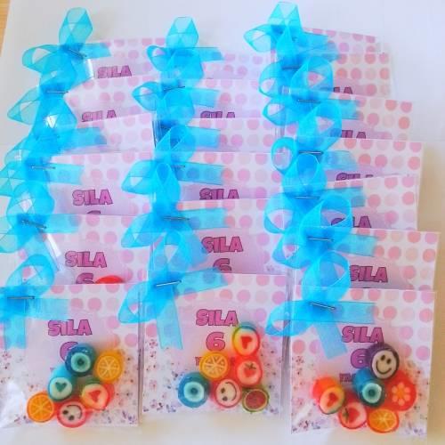 24 ADET KARTLI 5'li LOLLY PAKET KIZ BEBEK ŞEKERİ 164