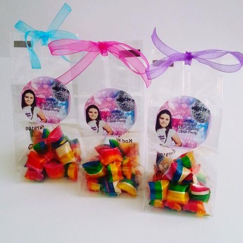 24 ADET PAKETLİ KURDELELİ ETİKETLİ GÖKKUŞAĞI AKİDE ŞEKERİ 30 gr