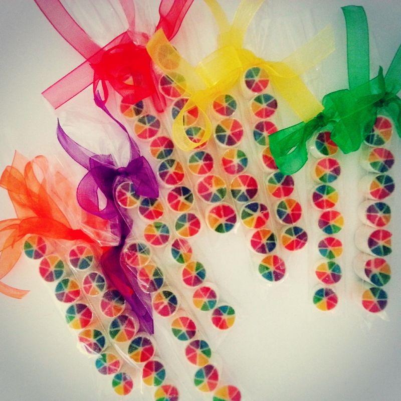24 Adet RENKLİ KURDELELİ DİLİM GÖKKUŞAĞI PARMAK LOLLY CANDY PL04