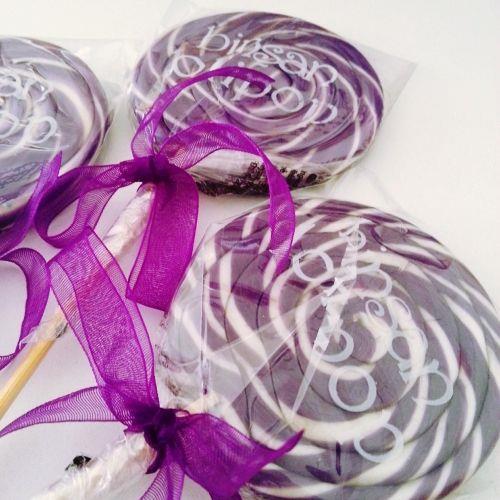 50 ADET KURDELELİ SOSYETE LOLİPOP MOR BEYAZ L38