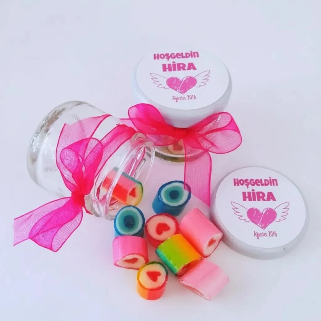 24 ADET ETİKETLİ KURDELELİ KAVANOZLU ŞEKER 58