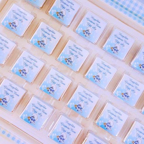 İsim Etiketli Madlen Erkek Bebek Çikolatası 48 Adet Kutulu Madlen EC30