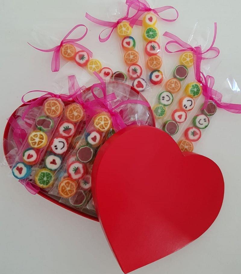 Kalp Kutuda Hediyelik Parmak Lolly 15 Adet