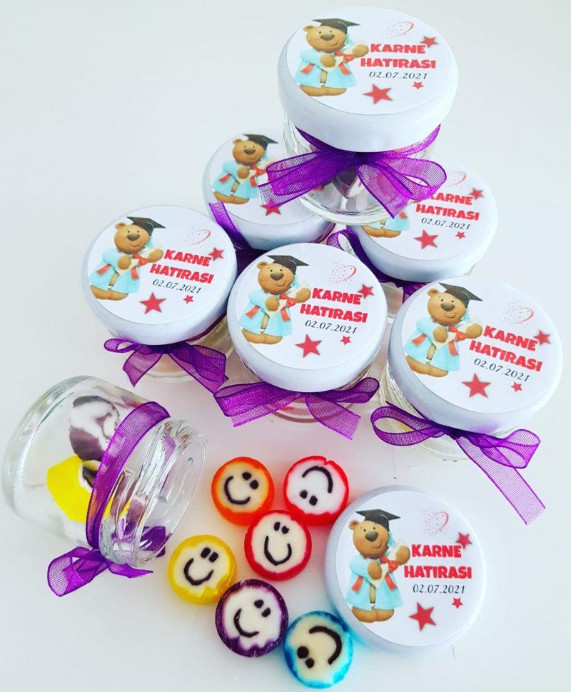 24 ADET ETİKETLİ KURDELELİ KAVANOZLU KARIŞIK RENKLİ GÜLEN YÜZ LOLLY MEZUNİYET ŞEKERİ 44