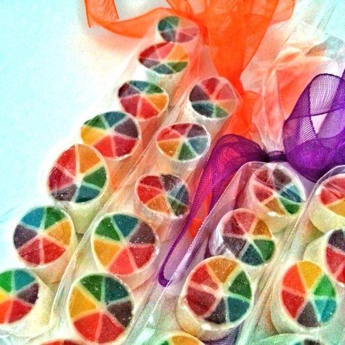 24 Adet RENKLİ KURDELELİ DİLİM GÖKKUŞAĞI PARMAK LOLLY CANDY PL04