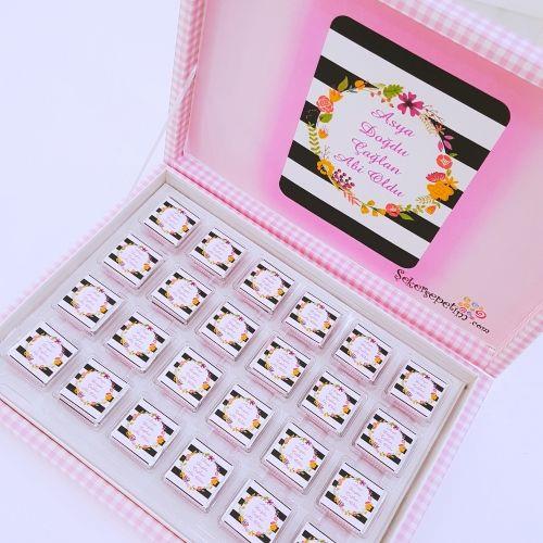 İSİMLİ KIZ BEBEK ÇİKOLATASI 48 ADET KUTULU MADLEN EC04