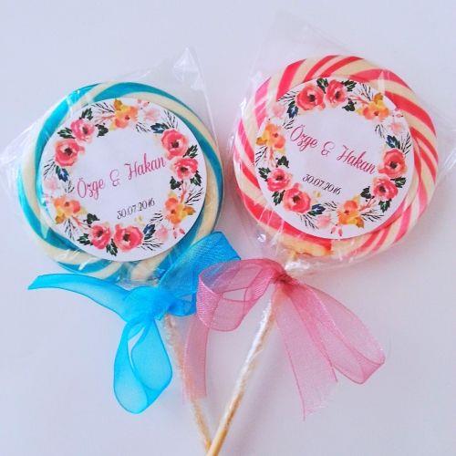 24 ADET ETİKETLİ KURDELELİ LOLİPOP NİKAH ŞEKERi L50