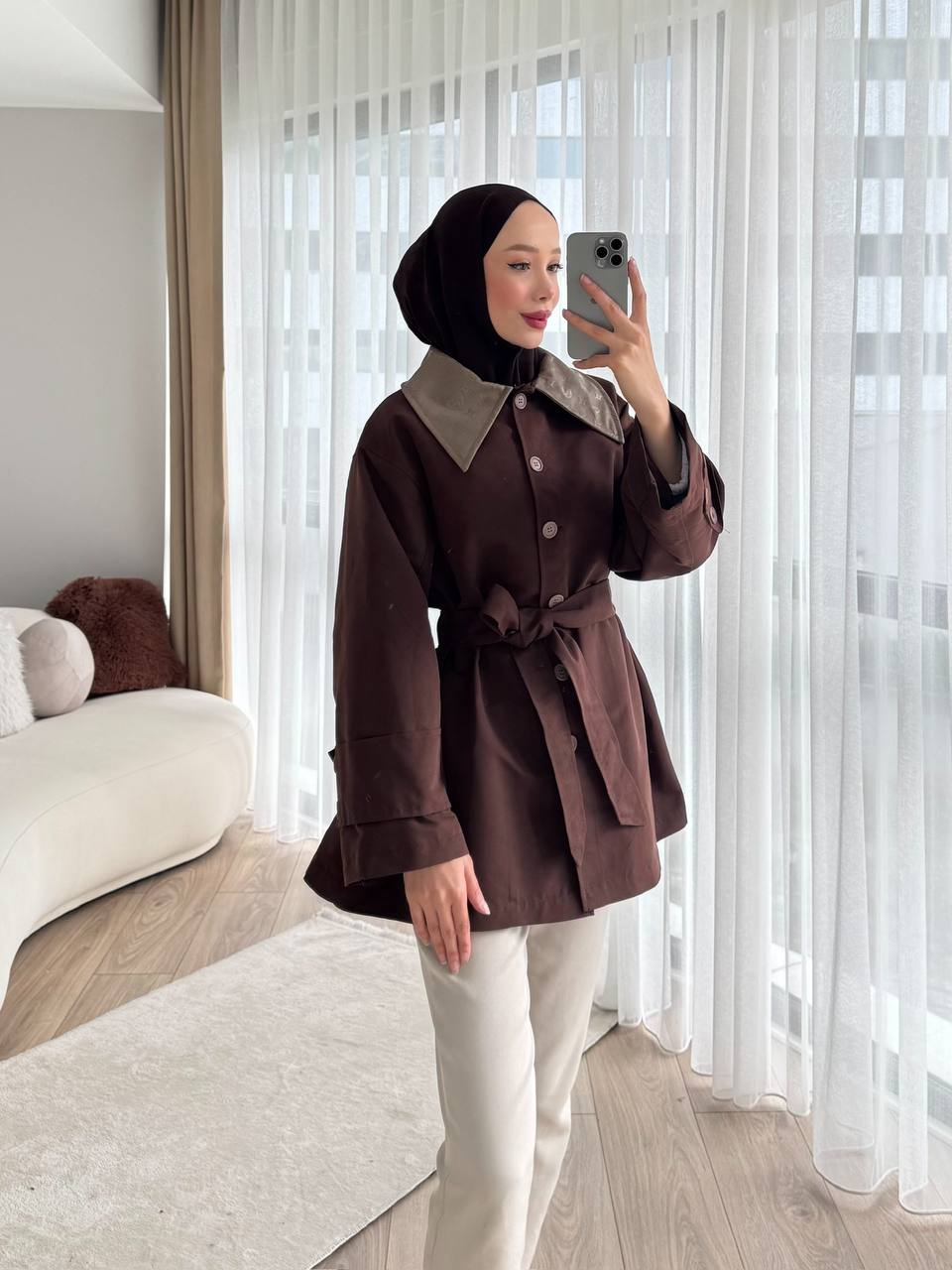 Yaka Deri Detaylı Astarlı Trençkot