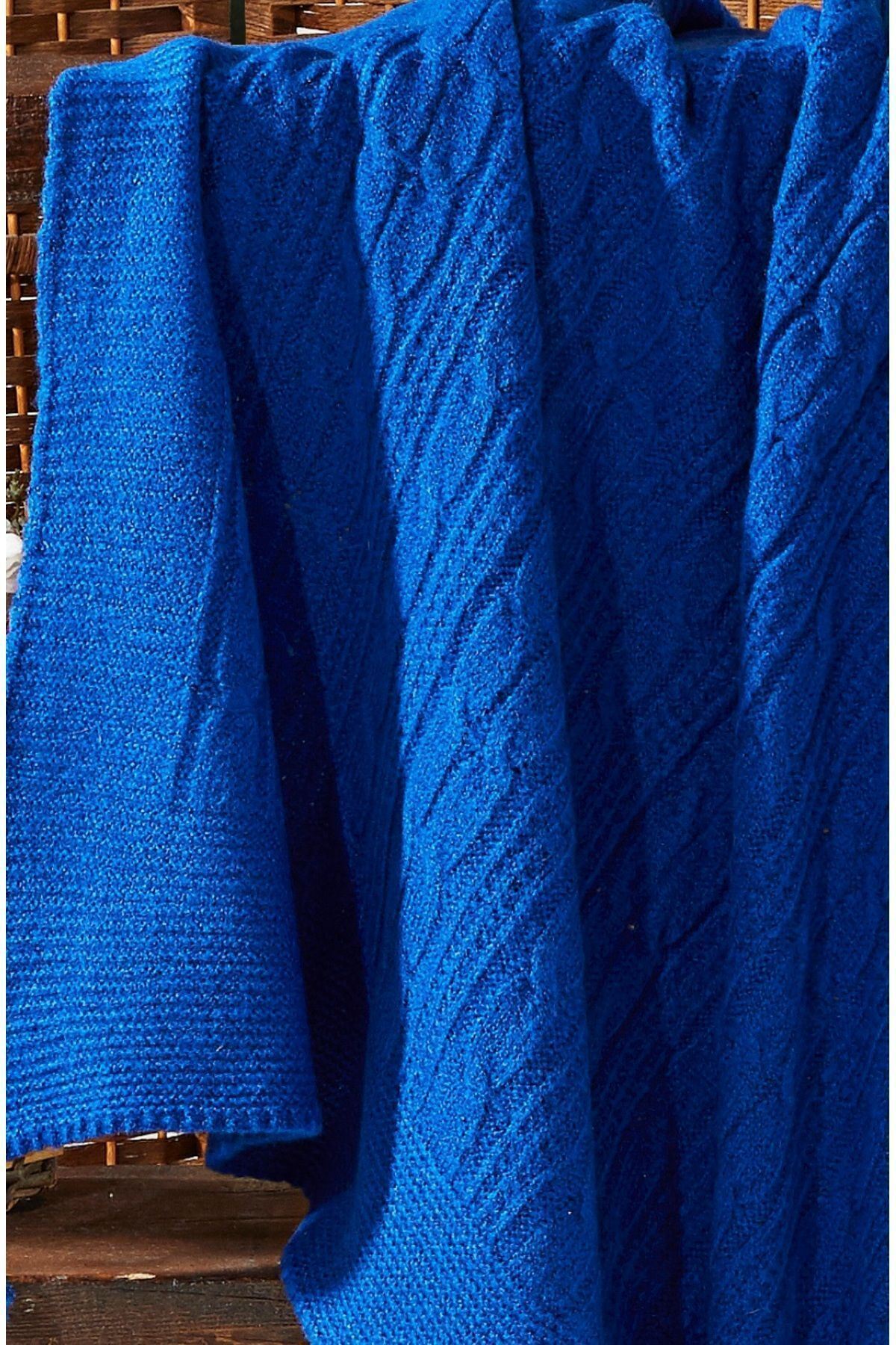 Mine Triko Örgü  6 Püsküllü Tv Battaniyesi 130 X 170 (Sax)