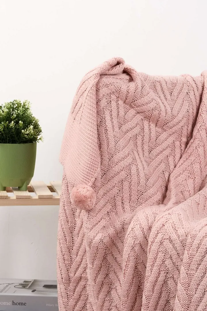 Leyla Triko Örgülü Tv Battaniyesi-4 Ponponlu 130 X 170 Cm