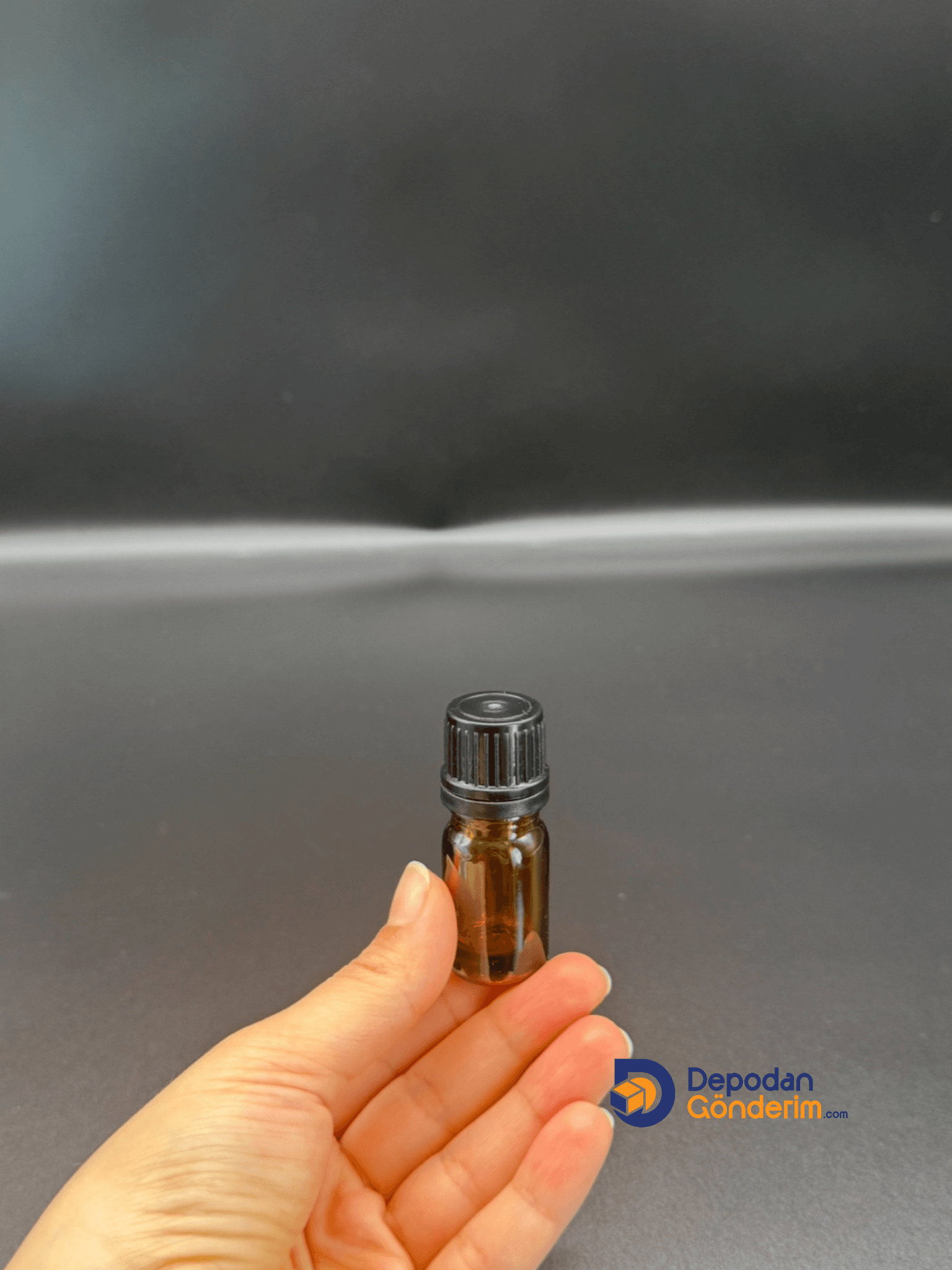 DP142 5cc Dar Ağızlı Ecza Cam Şişe (Siyah Kilitli Kapaklı)