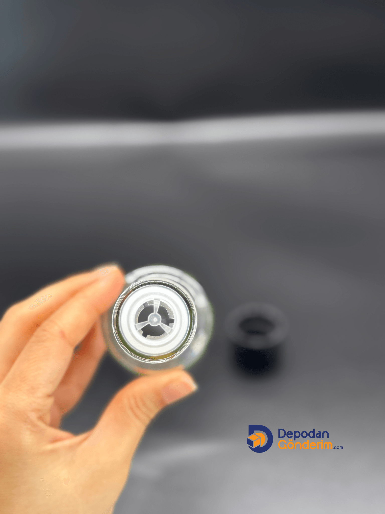DP179 250cc Şeffaf Dorika Şişe (Siyah Kilitli Akıtıcılı Kapak) 