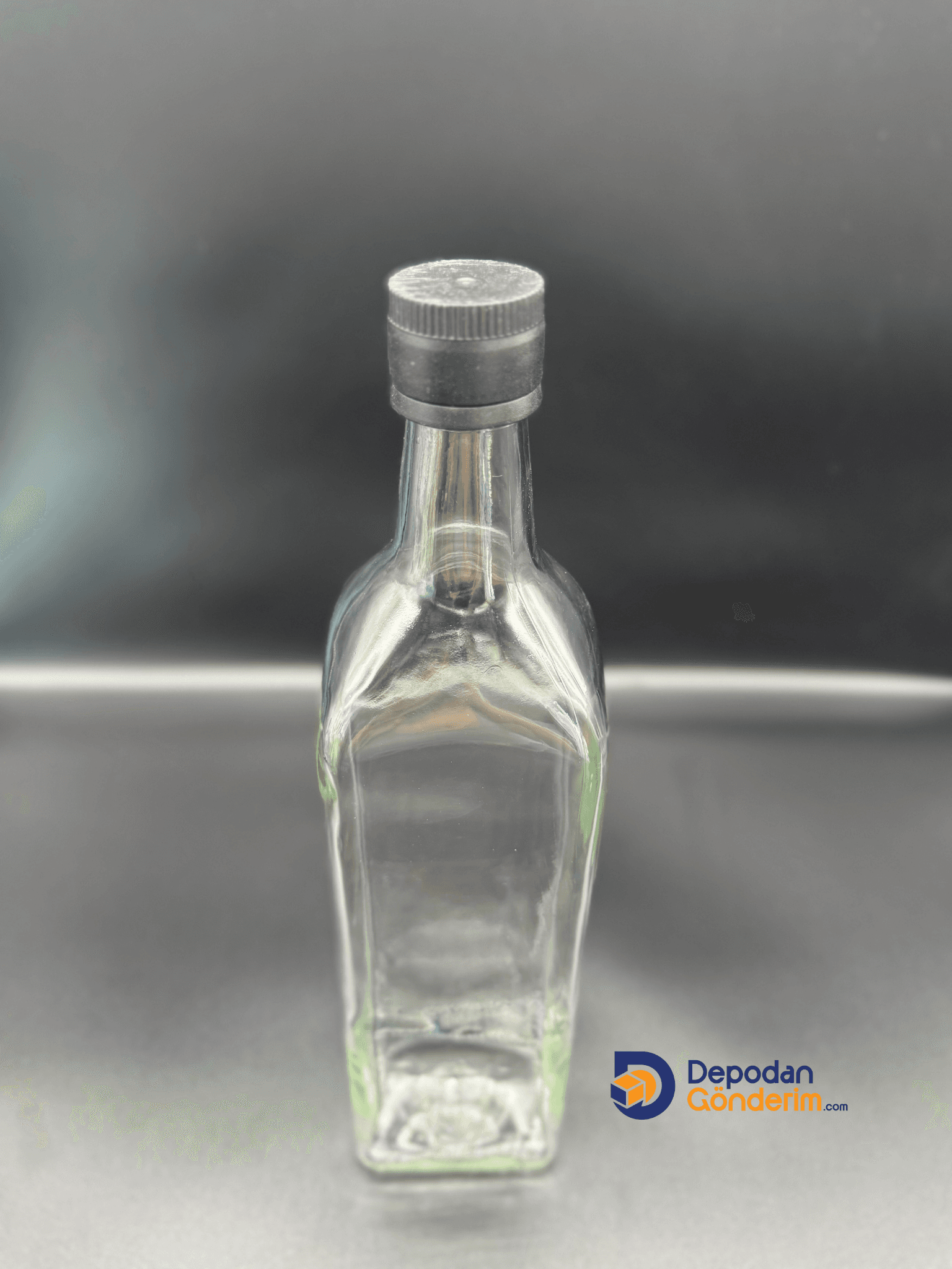 DP180 1000cc Şeffaf Maraska Şişe (Siyah Kilitli Akıtıcılı Kapak) 
