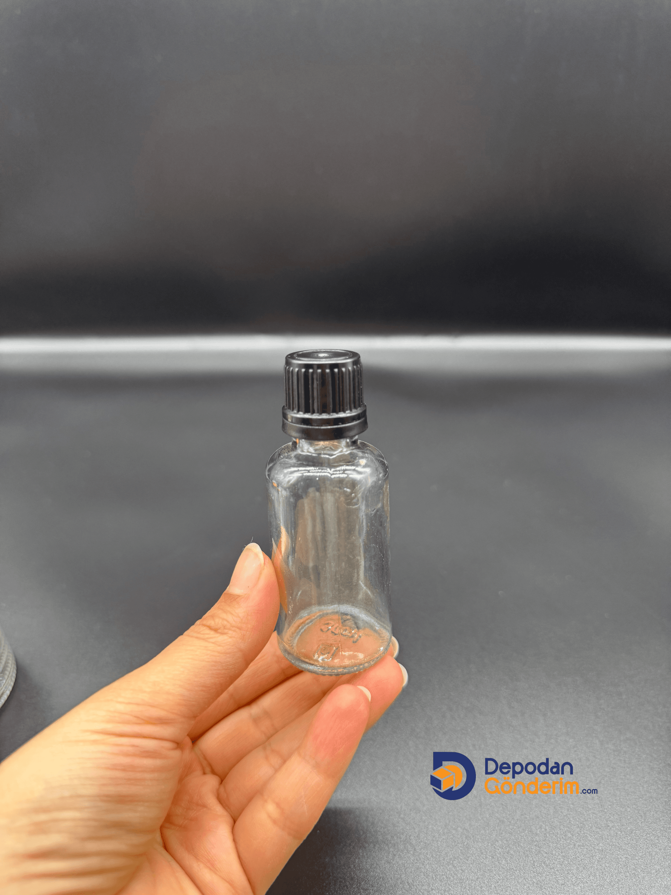 DP72 30cc ŞEFFAF ŞİŞE - SİYAH KİLİTLİ  KAPAKLI  