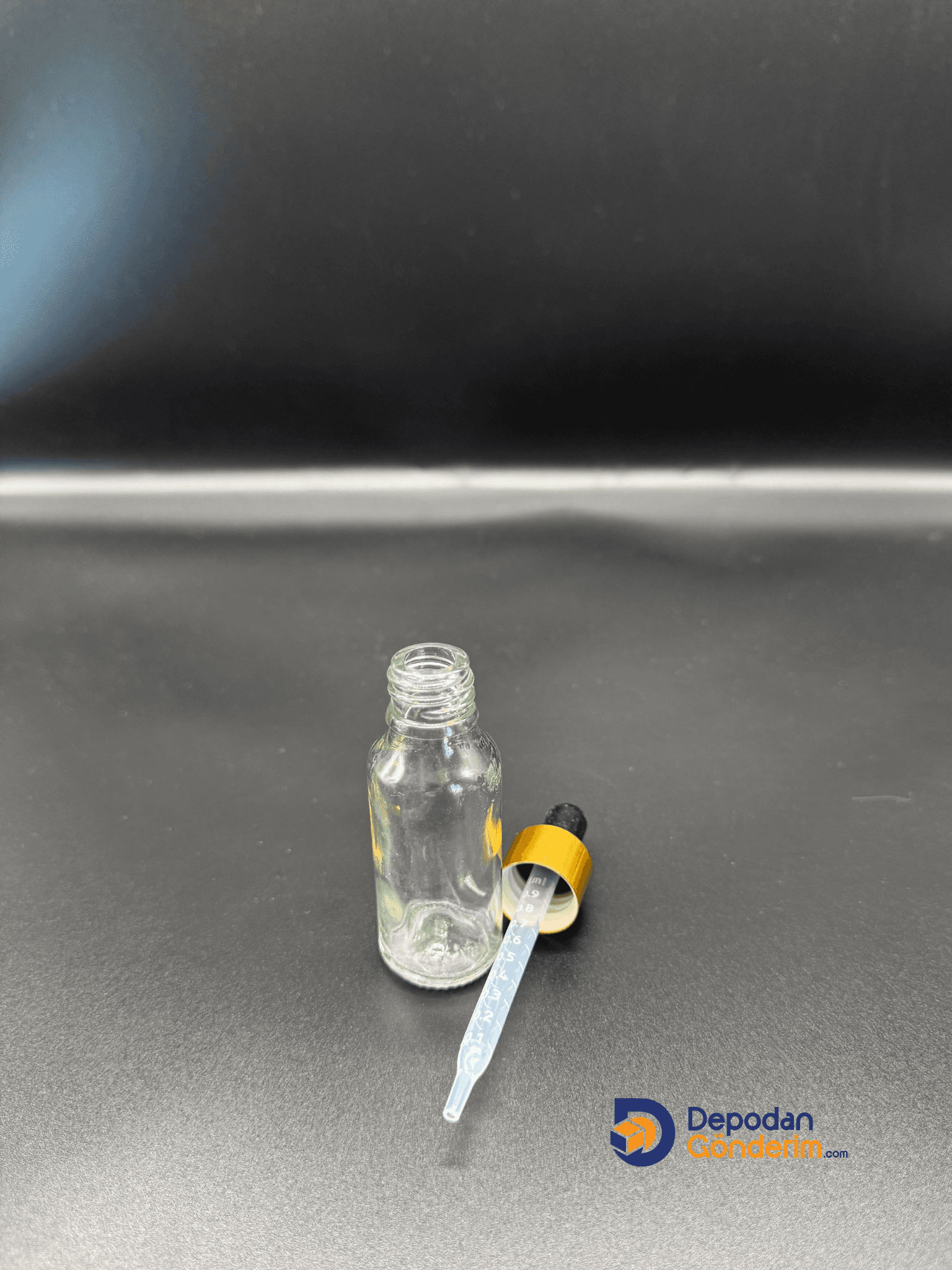 DP82 20cc PLASTİK DAMLALIKLI - METAL GOLD KAPAKLI ŞİŞE 