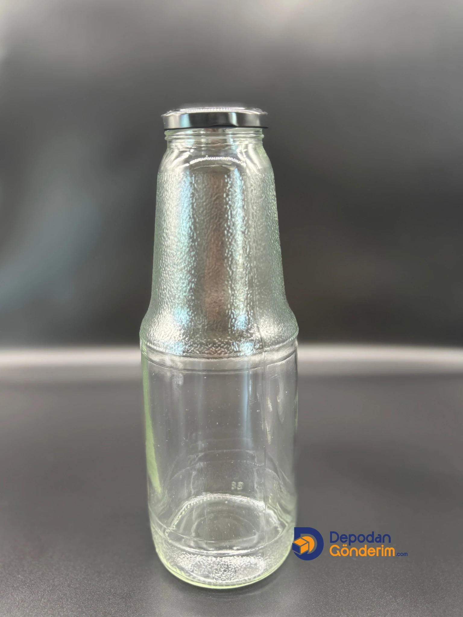 DP151 1000cc Buzlu Cam Şişe (Metal Siyah Kapaklı) 