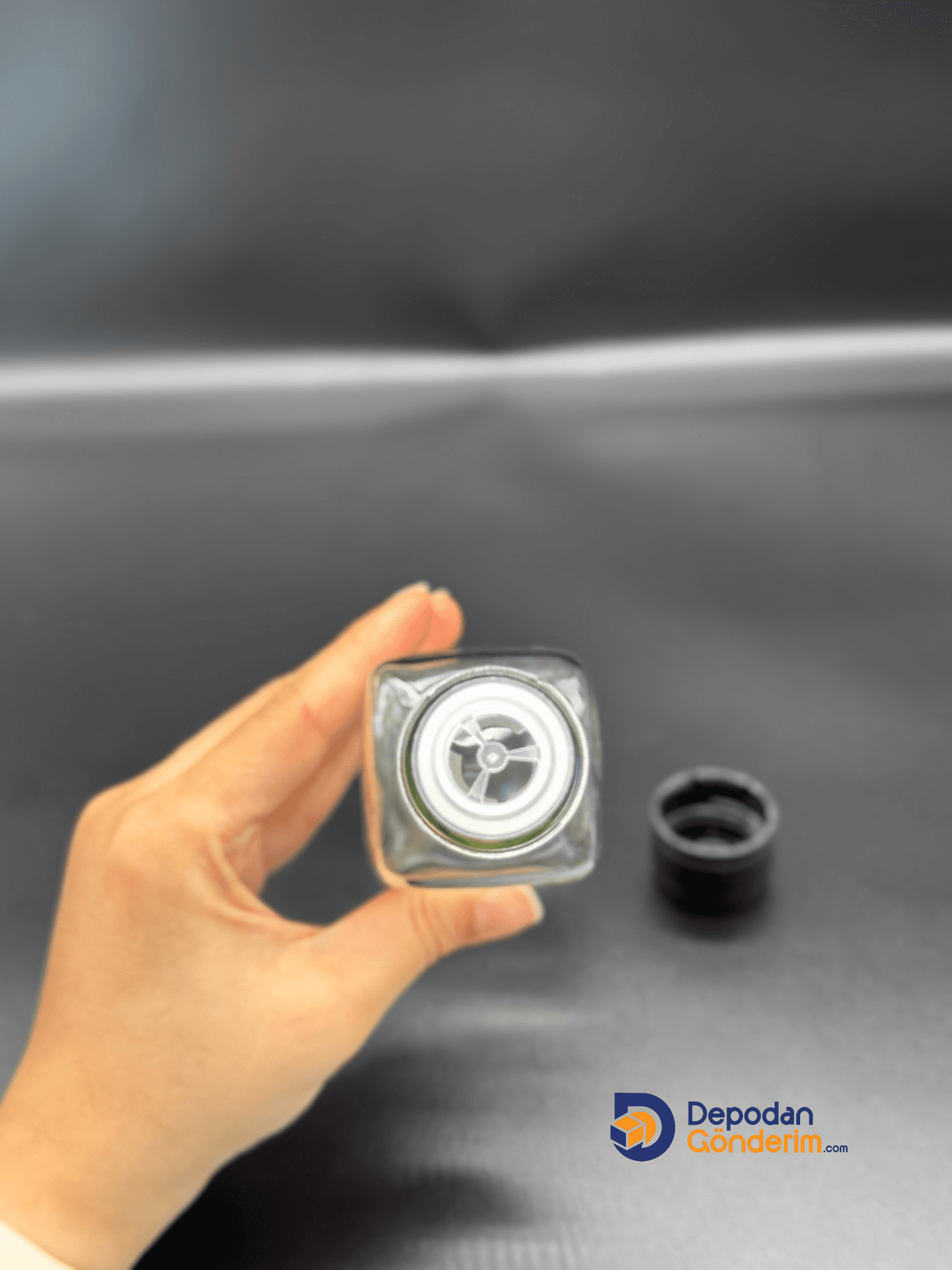 DP186 250cc Şeffaf Maraska Şişe (Siyah Kilitli Akıtıcılı Kapak) 