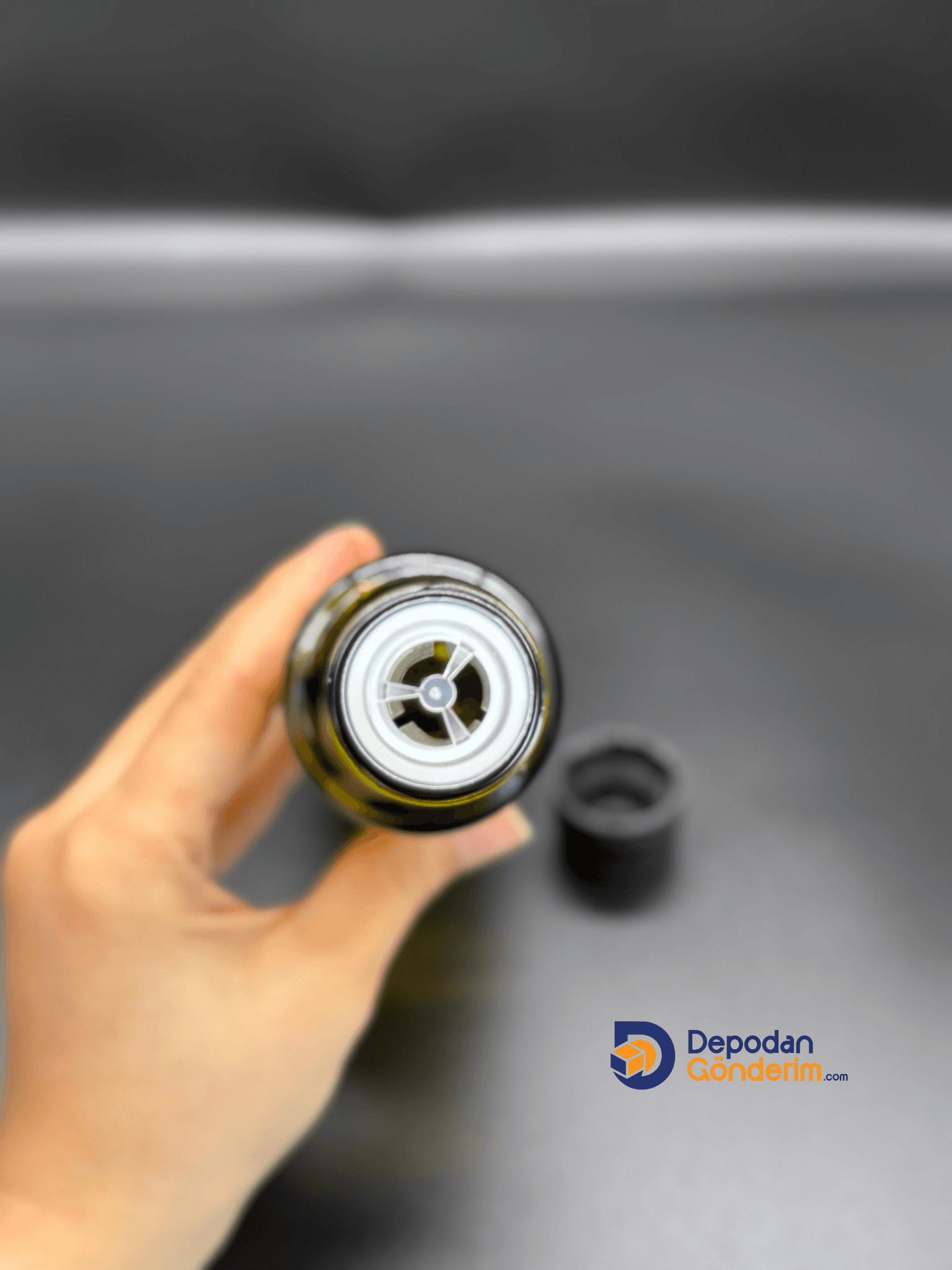 DP165 250cc Yeşil Dorika Şişe (Siyah Kilitli Akıtıcılı Kapak) 