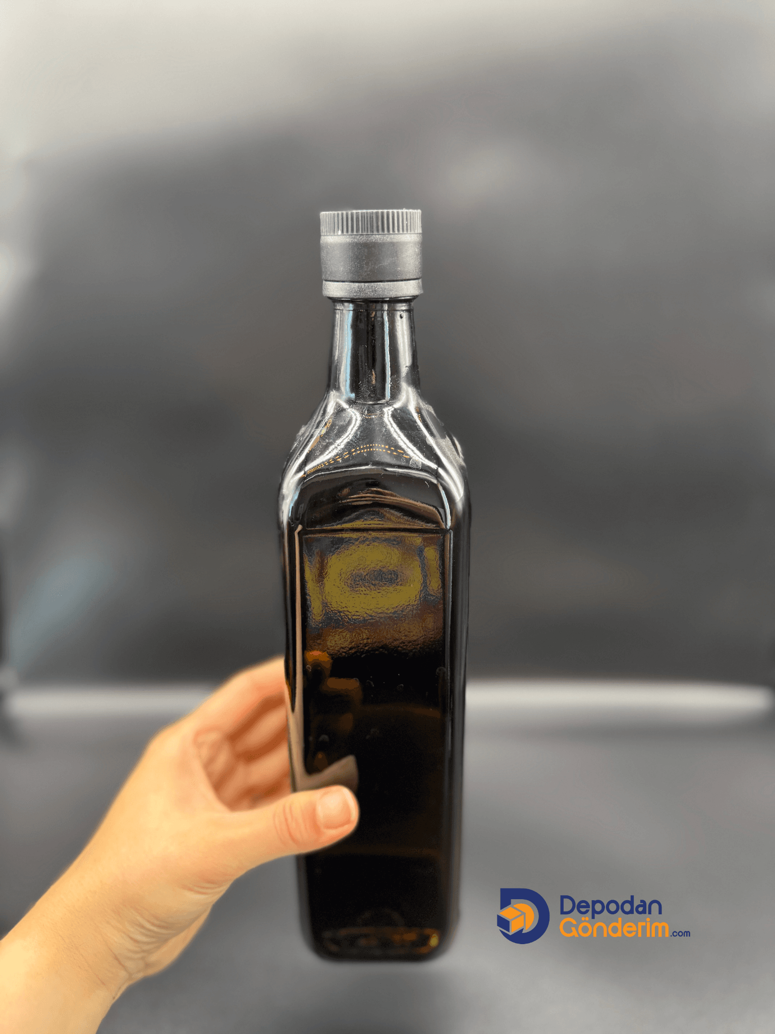 DP168 750ccYeşil Maraska Şişe (Siyah Kilitli Akıtıcılı Kapak) 
