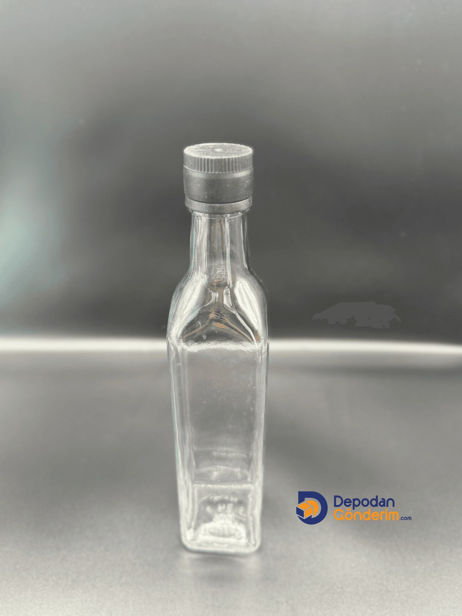 DP184 500cc Şeffaf Maraska Şişe (Siyah Akıtıcılı Kapak) 