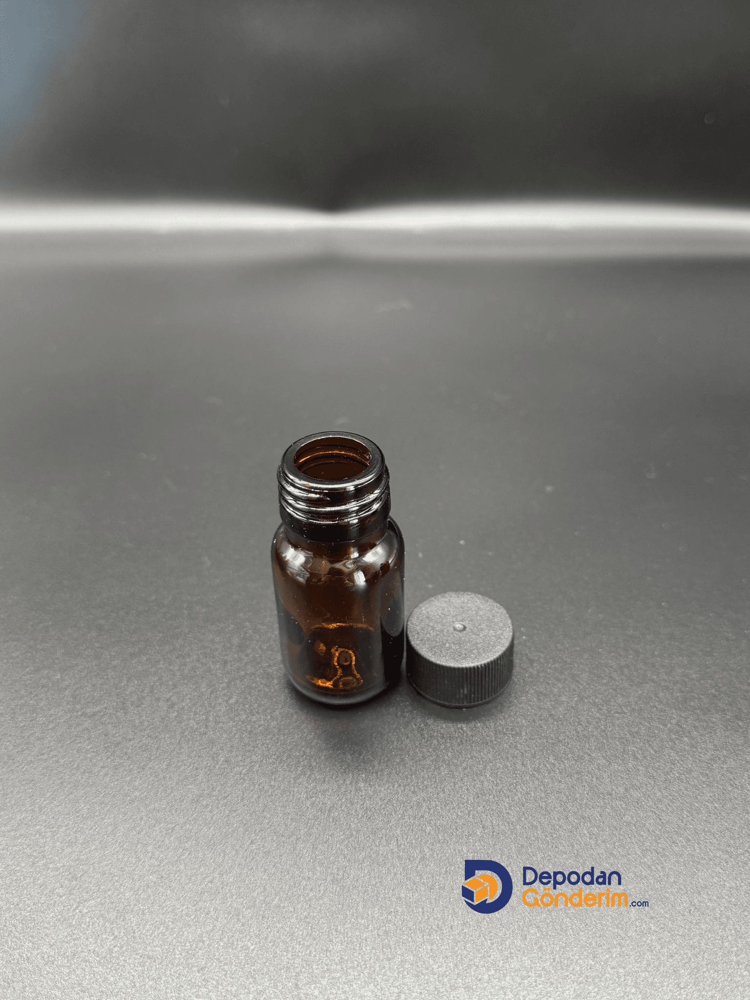 DP116 20cc Ecza Cam Şişe (Siyah Kapaklı)   