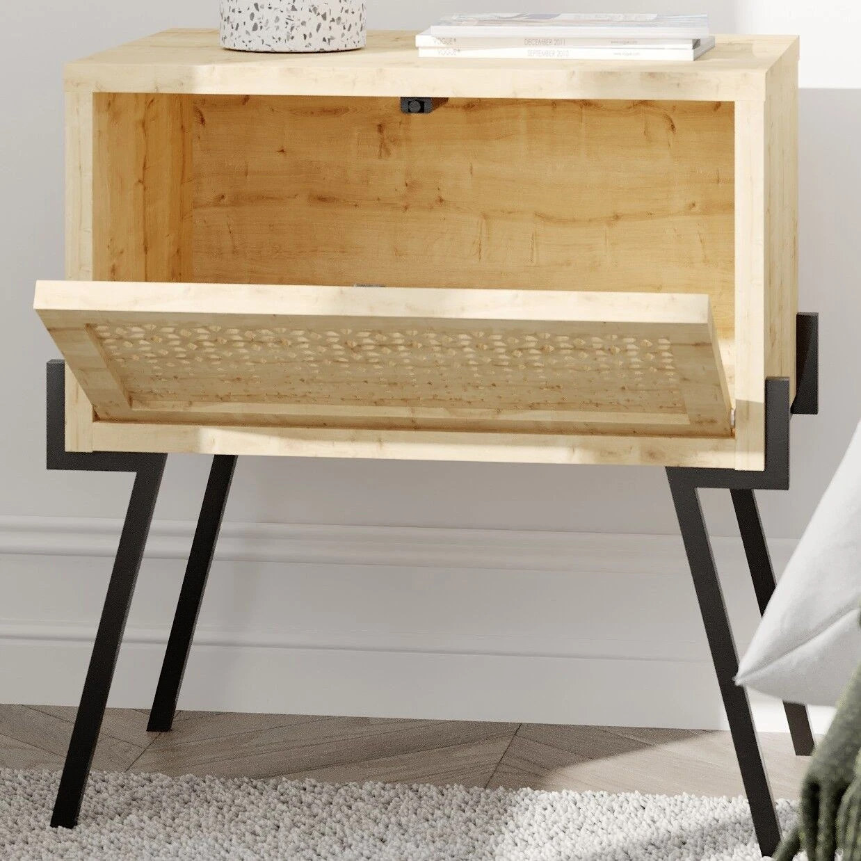 Naive Nightstand Sapphire Oak