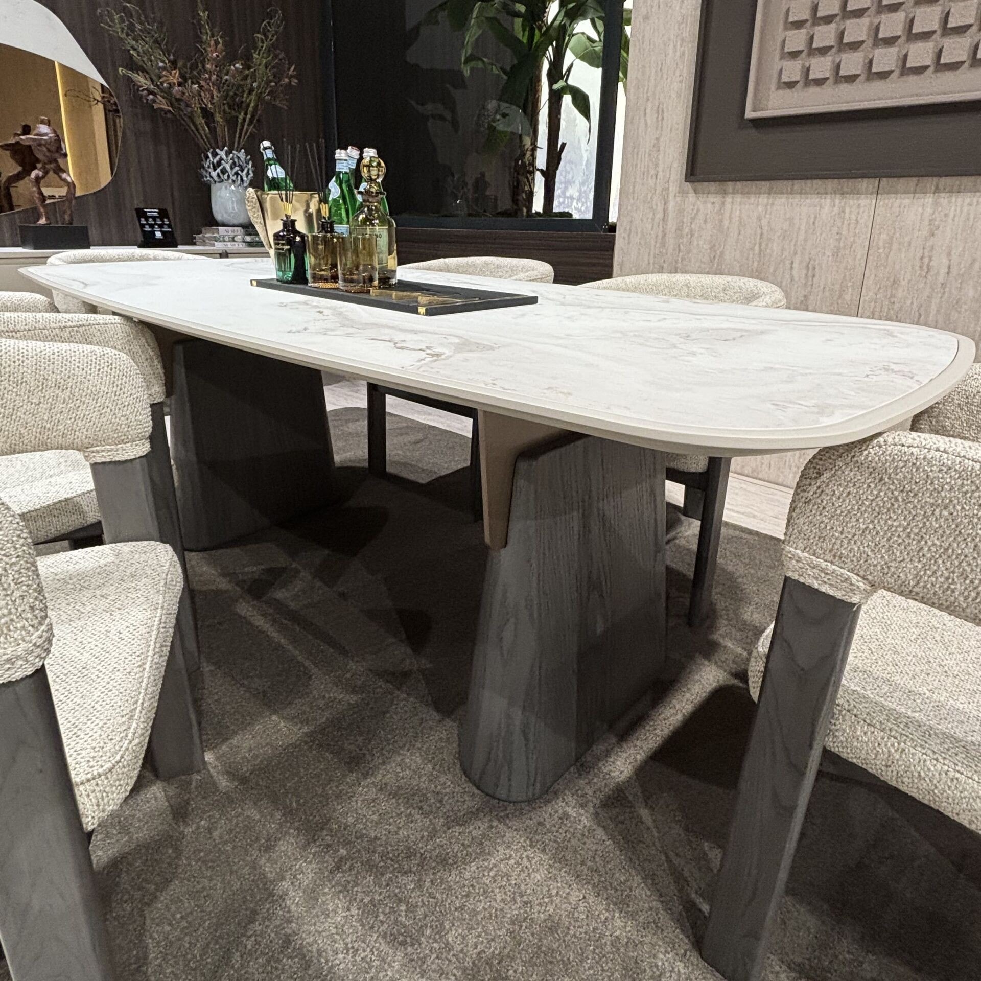 Hermes Yemek Masası