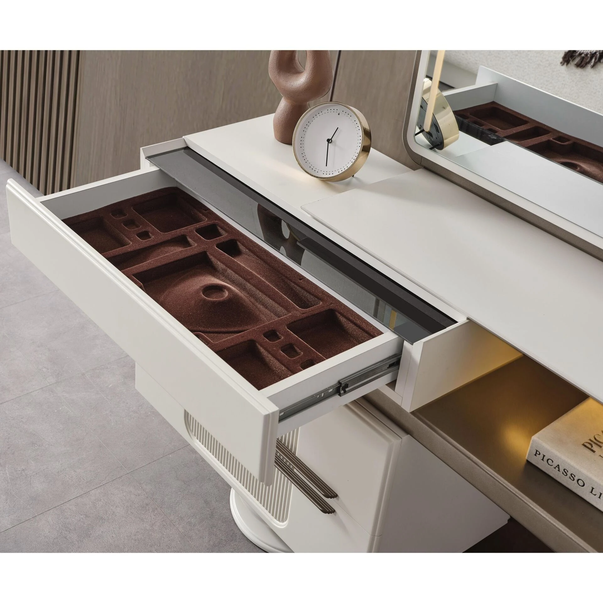 Cenova Dresser + Ayna