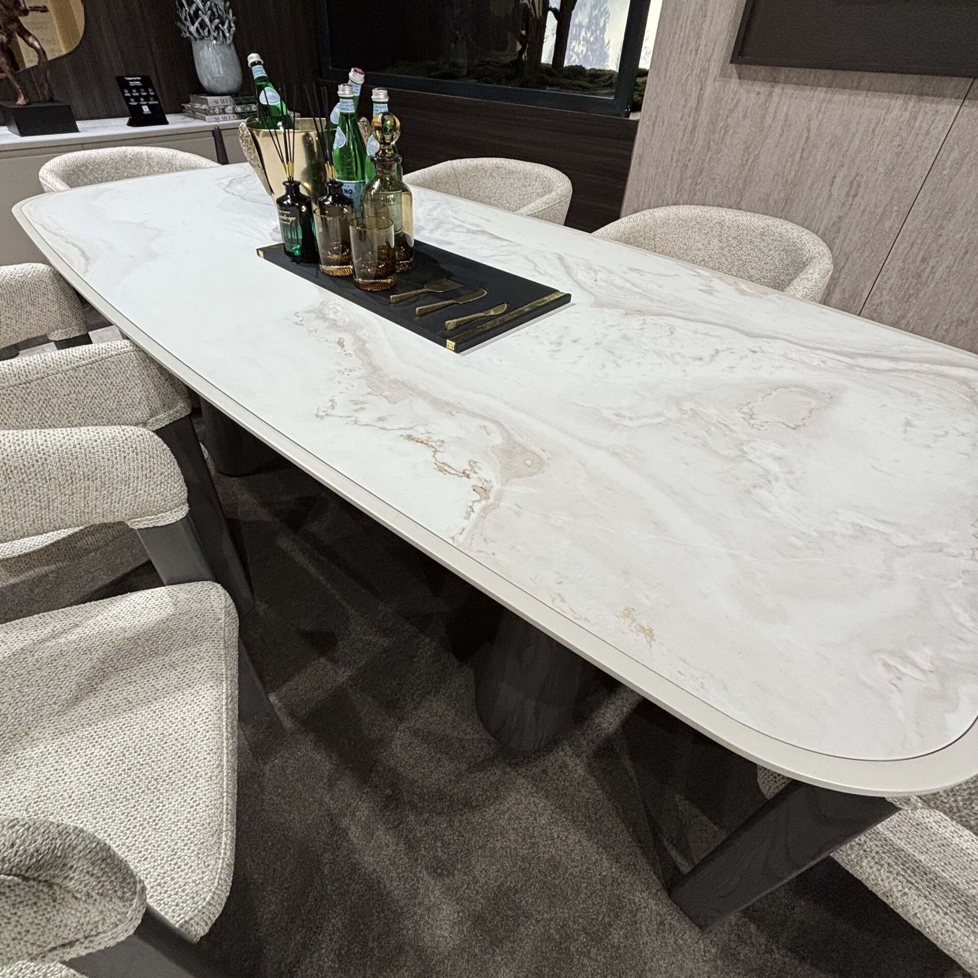 Hermes Yemek Masası