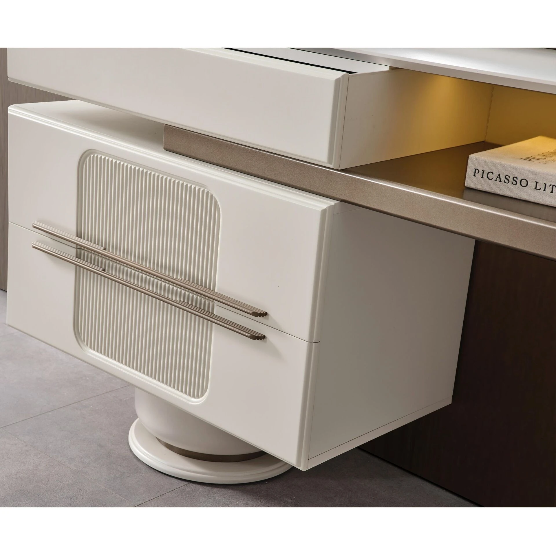 Cenova Dresser + Ayna