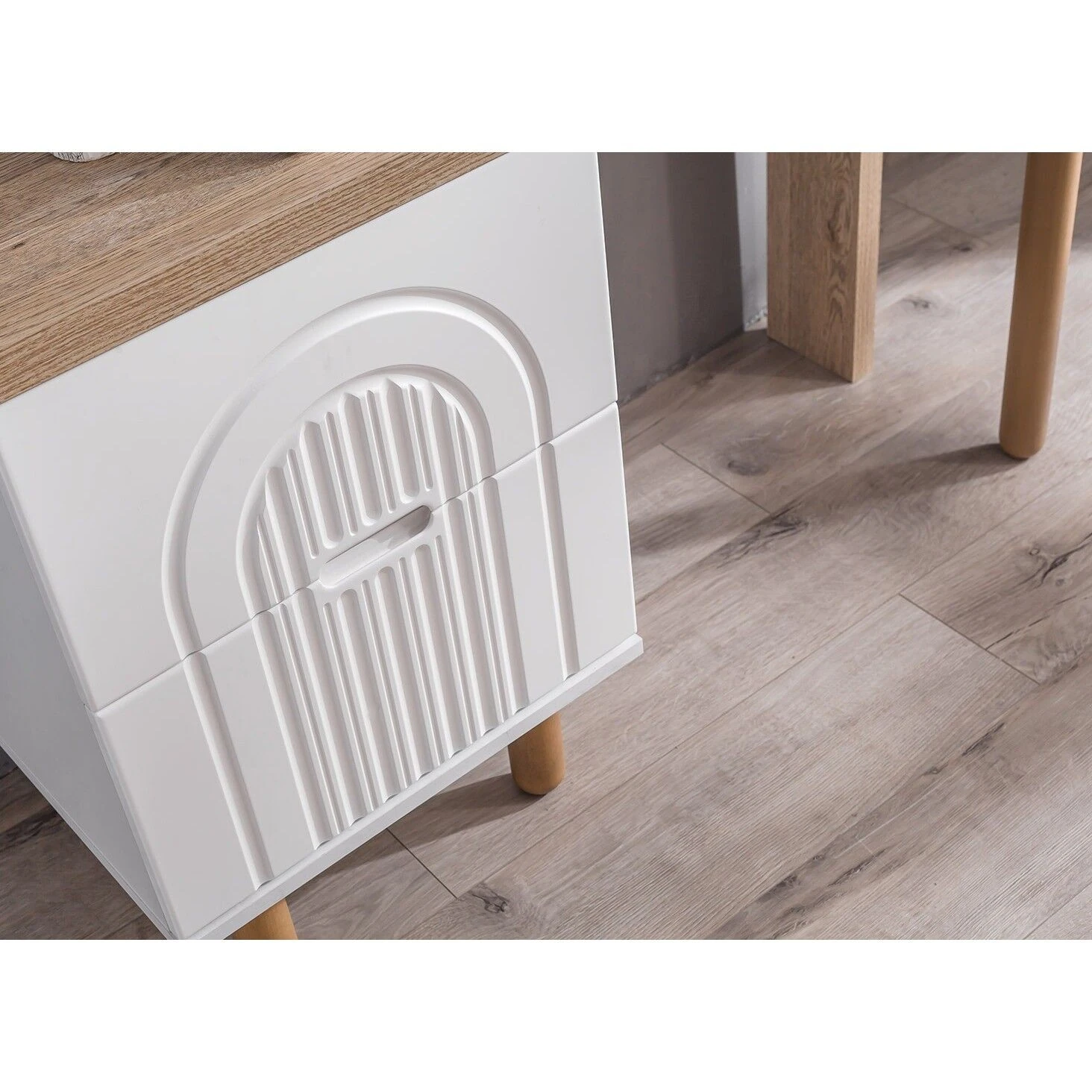 Boerno Dresser + Ayna