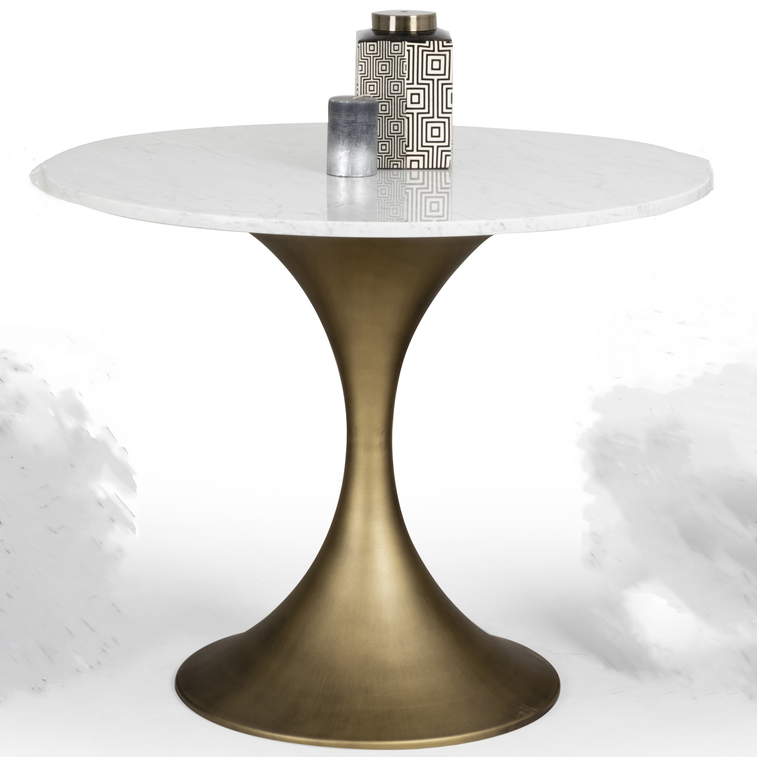 Huqqa Round Table