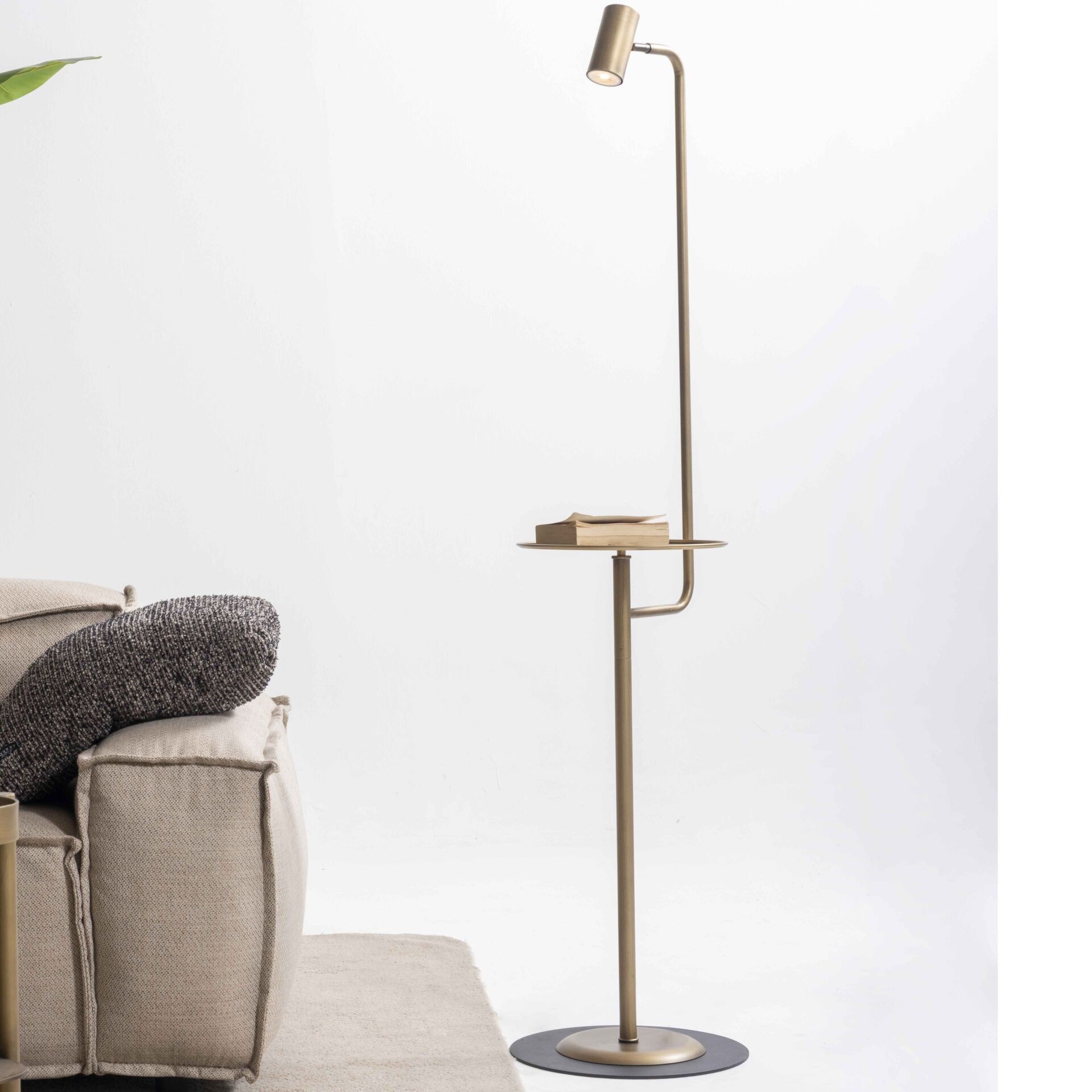 Plate Floor Lamp