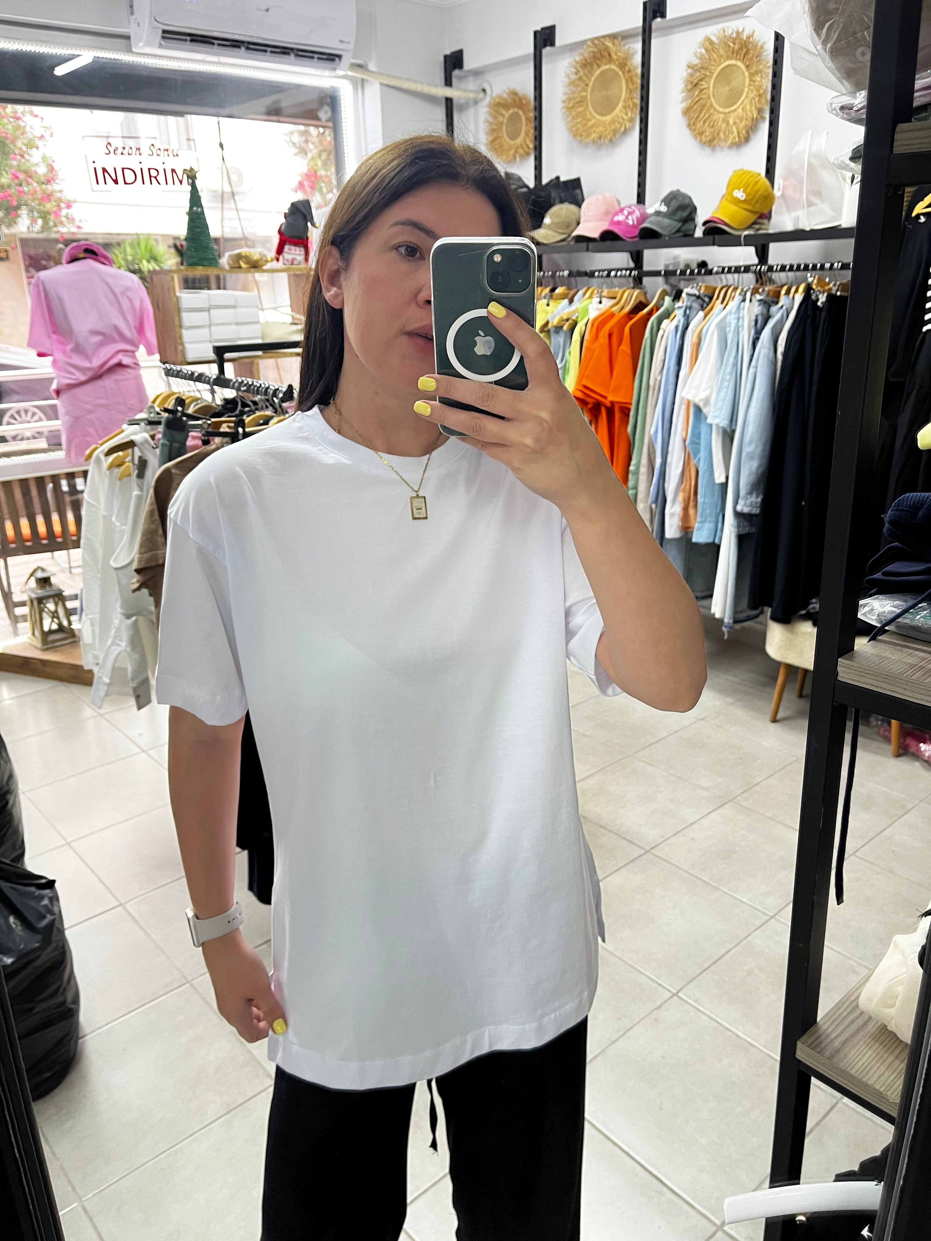 Düşük Kol Yan Yırtmaçlı Basic Tshirt 