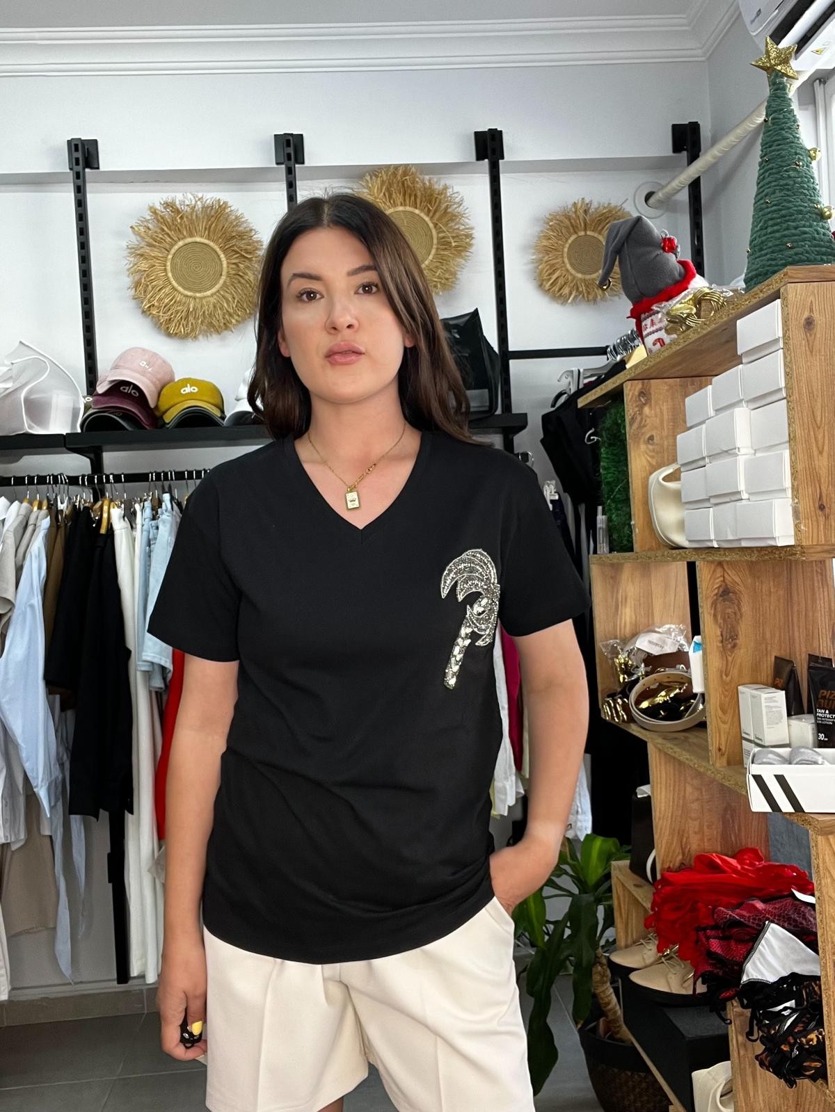 Palmiye Taşlı V Yaka Tshirt 