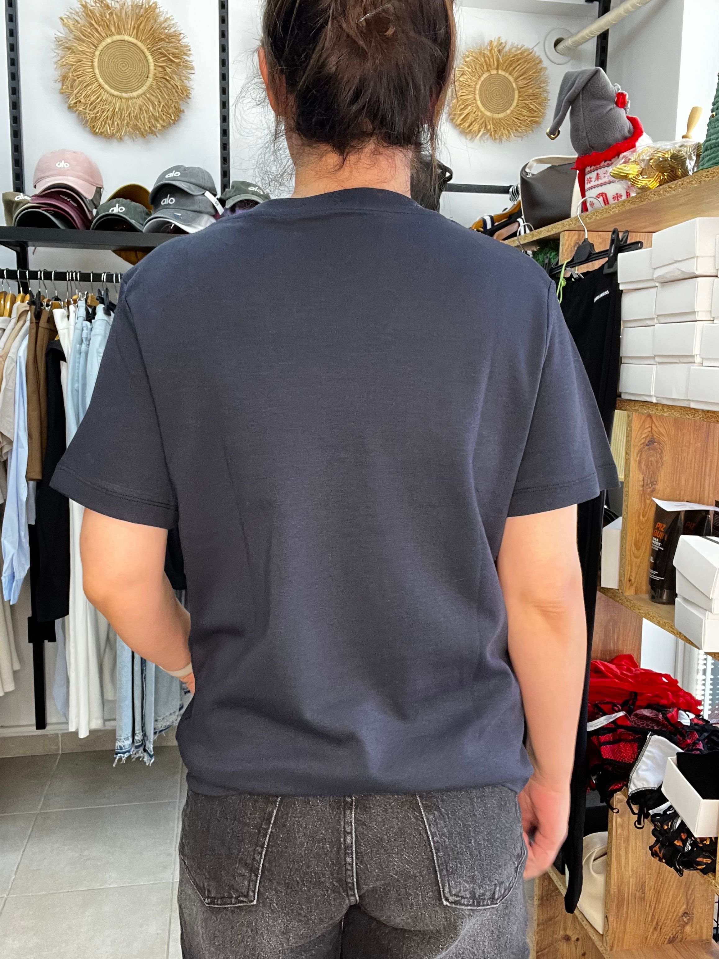 V Yaka basic Tshirt 